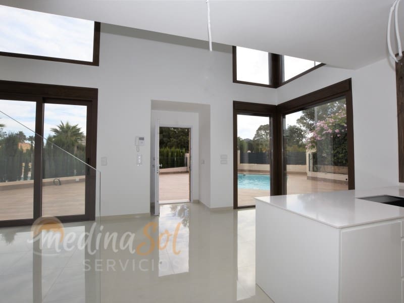 3 slaapkamer Villa te koop in Playa Paraiso met zwembad garage - € 595.000 (Ref: 6381606)