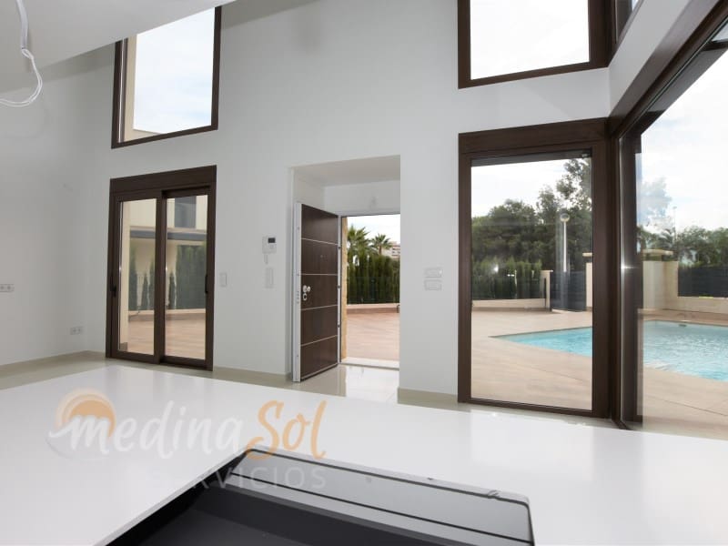 3 slaapkamer Villa te koop in Playa Paraiso met zwembad garage - € 595.000 (Ref: 6381606)