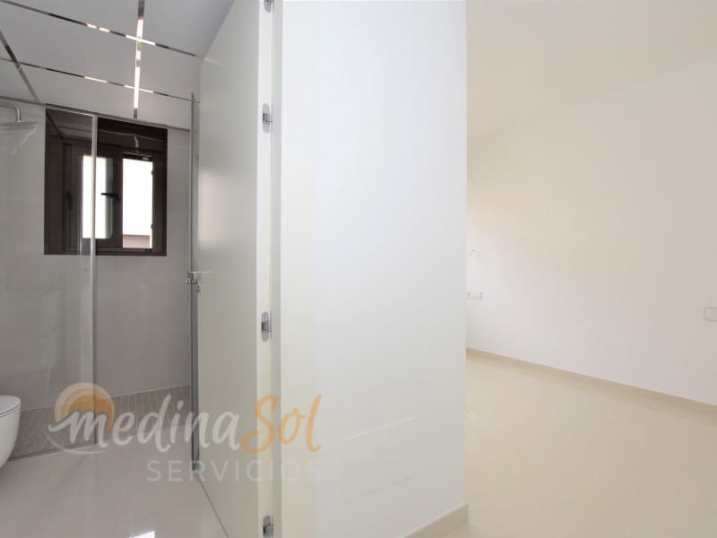 3 slaapkamer Villa te koop in Playa Paraiso met zwembad garage - € 595.000 (Ref: 6381606)