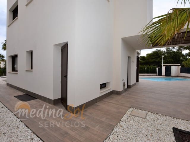 3 slaapkamer Villa te koop in Playa Paraiso, Cartagena met zwembad garage - € 595.000 (Ref: 6381606)