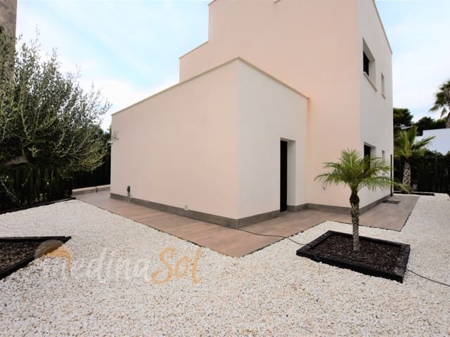 3 slaapkamer Villa te koop in Playa Paraiso, Cartagena met zwembad garage - € 595.000 (Ref: 6381606)
