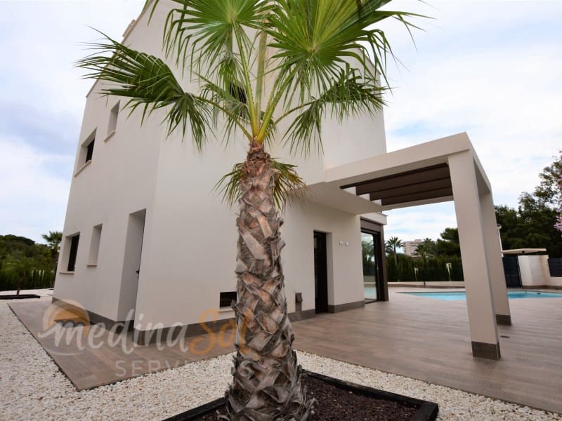 3 slaapkamer Villa te koop in Playa Paraiso met zwembad garage - € 595.000 (Ref: 6381606)