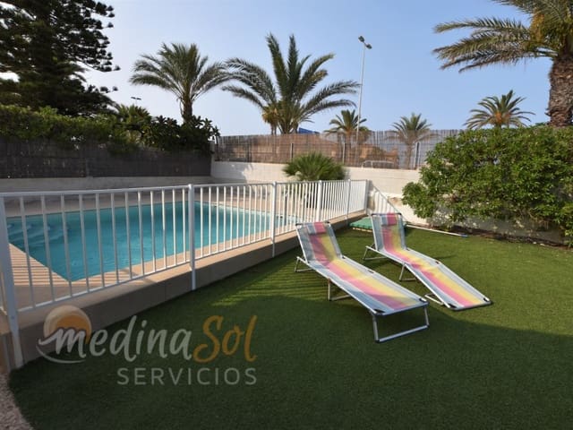 5 sypialnia Willa na sprzedaż w La Manga del Mar Menor z basenem garażem - 410 000 € (Ref: 7718012)