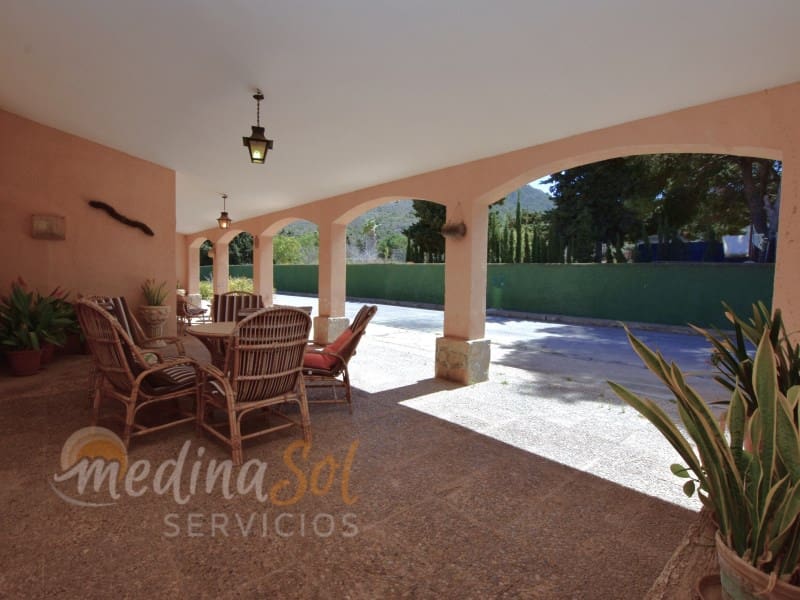 7 soveværelse Finca/Landehus til salg i Las Barracas med swimmingpool garage - € 790.000 (Ref: 8216583)
