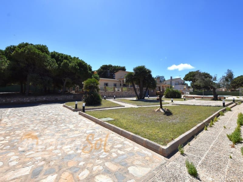 7 soveværelse Finca/Landehus til salg i Las Barracas med swimmingpool garage - € 790.000 (Ref: 8216583)