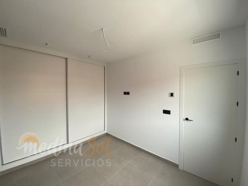 3 bedroom Villa for sale in Los Alcazares with pool - € 419,900 (Ref: 8760329)