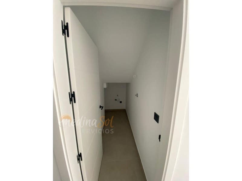 3 bedroom Villa for sale in Los Alcazares with pool - € 419,900 (Ref: 8760329)