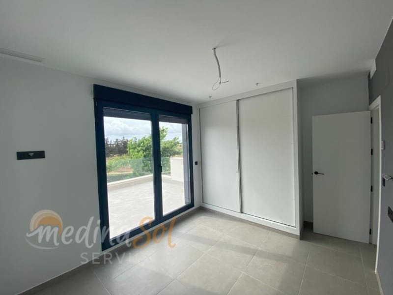 3 bedroom Villa for sale in Los Alcazares with pool - € 419,900 (Ref: 8760329)