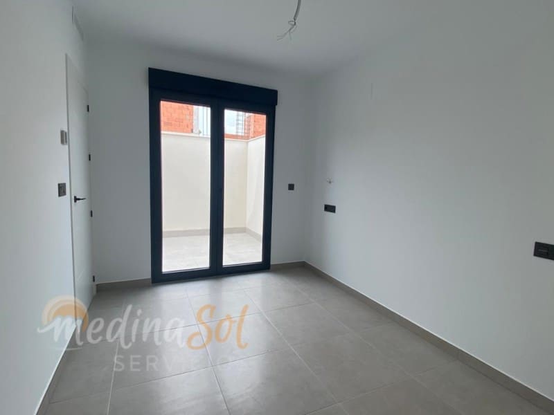 3 bedroom Villa for sale in Los Alcazares with pool - € 419,900 (Ref: 8760329)