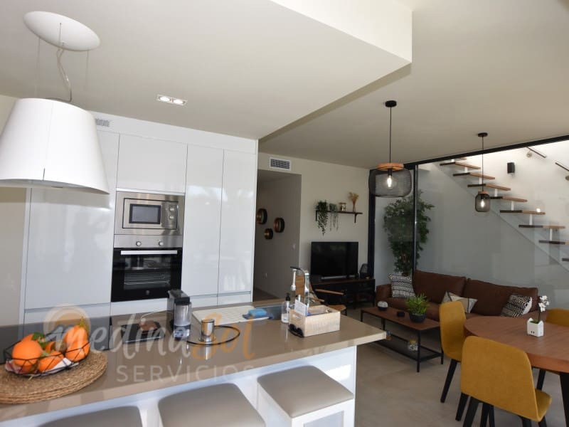 2 soverom Penthouse til salgs i Islas Menores med garasje - € 289 000 (Ref: 8806488)