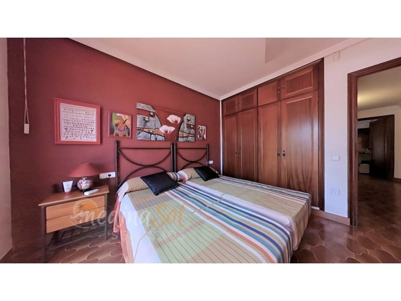 4 makuuhuone Huvila myytävänä paikassa La Manga del Mar Menor mukana 
autotalli - 450 000 € (Ref: 9126914)