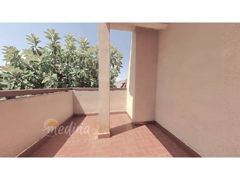 4 makuuhuone Huvila myytävänä paikassa La Manga del Mar Menor mukana 
autotalli - 450 000 € (Ref: 9126914)