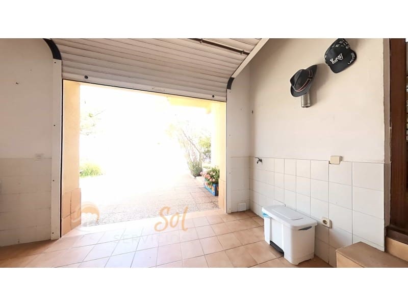 4 makuuhuone Huvila myytävänä paikassa La Manga del Mar Menor mukana 
autotalli - 450 000 € (Ref: 9126914)