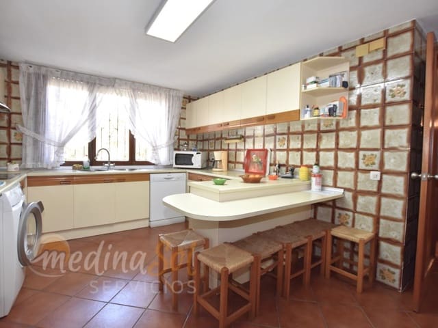 4 soveværelse Villa til salg i La Manga del Mar Menor med garage - € 450.000 (Ref: 9126914)