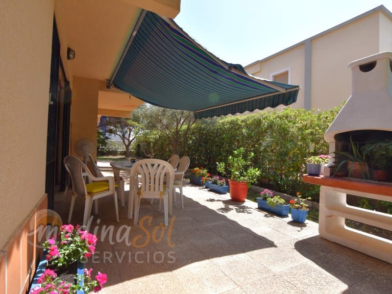 4 makuuhuone Huvila myytävänä paikassa La Manga del Mar Menor mukana 
autotalli - 450 000 € (Ref: 9126914)