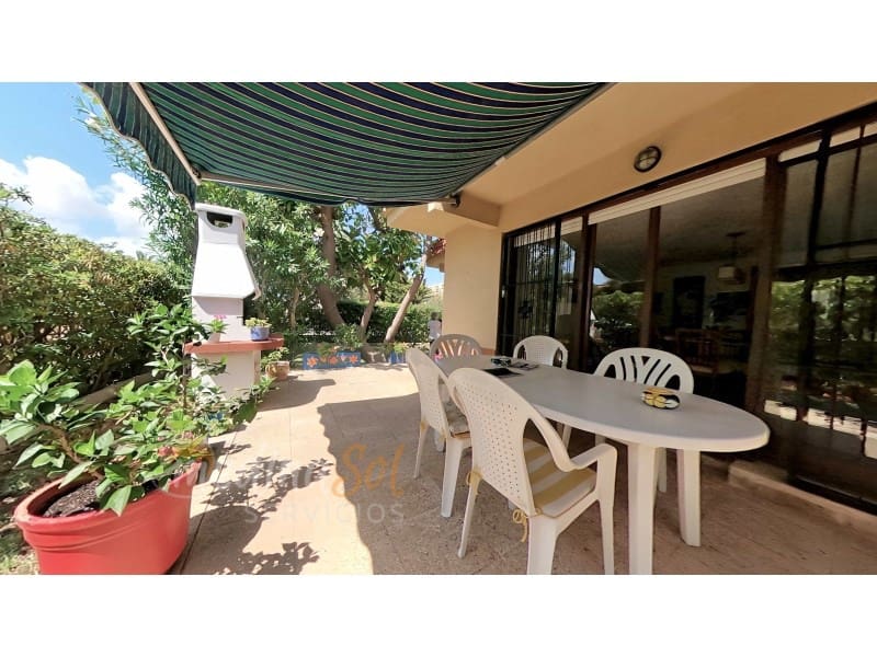 4 makuuhuone Huvila myytävänä paikassa La Manga del Mar Menor mukana 
autotalli - 450 000 € (Ref: 9126914)