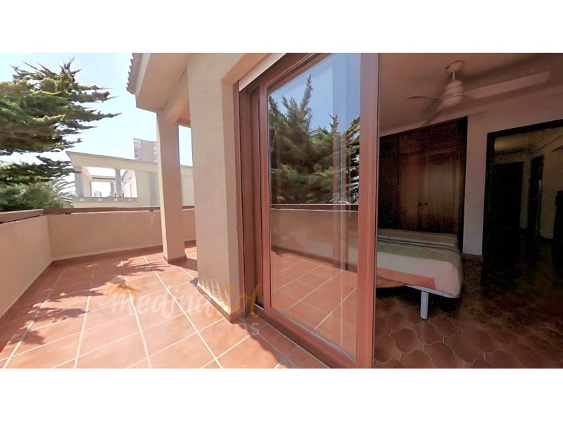 4 makuuhuone Huvila myytävänä paikassa La Manga del Mar Menor mukana 
autotalli - 450 000 € (Ref: 9126914)