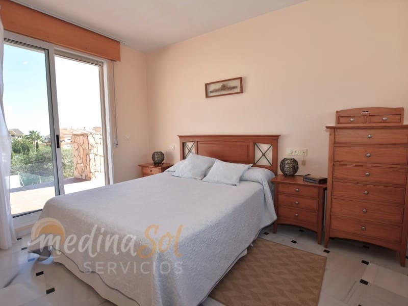 3 soveværelse Villa til salg i Cala Flores med swimmingpool - € 600.000 (Ref: 9131971)