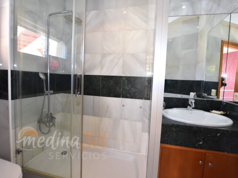 3 soveværelse Villa til salg i Cala Flores med swimmingpool - € 600.000 (Ref: 9131971)