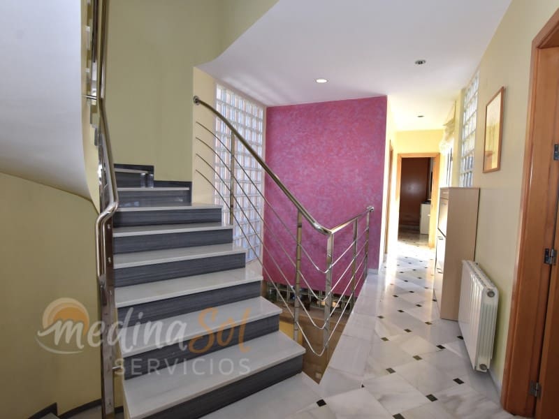 3 soveværelse Villa til salg i Cala Flores med swimmingpool - € 600.000 (Ref: 9131971)