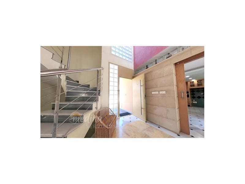 3 soveværelse Villa til salg i Cala Flores med swimmingpool - € 600.000 (Ref: 9131971)