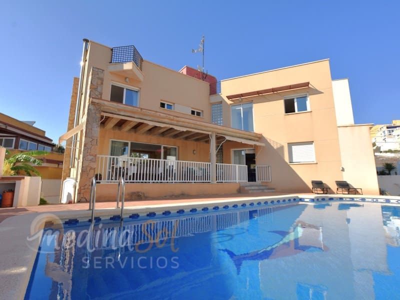 3 soveværelse Villa til salg i Cala Flores med swimmingpool - € 600.000 (Ref: 9131971)