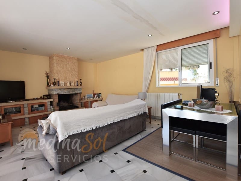 3 soveværelse Villa til salg i Cala Flores med swimmingpool - € 600.000 (Ref: 9131971)