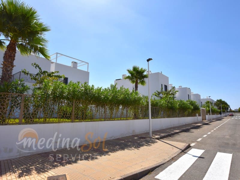 Ático de 2 habitaciones en Islas Menores en venta con piscina garaje - 309.000 € (Ref: 9276566)