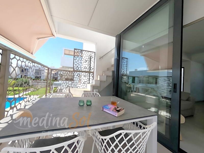 Ático de 2 habitaciones en Islas Menores en venta con piscina garaje - 309.000 € (Ref: 9276566)
