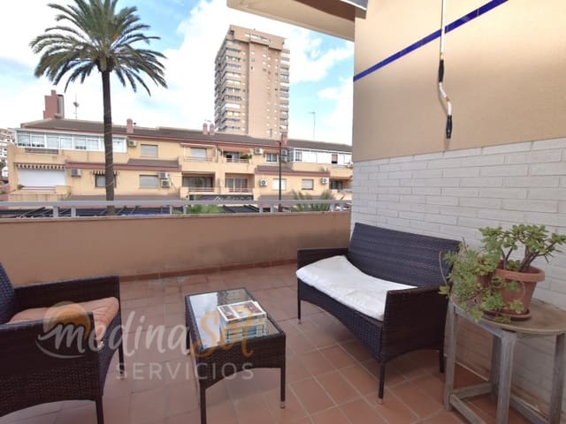 Commercial for sale in La Manga del Mar Menor - € 375,000 (Ref: 9359794)