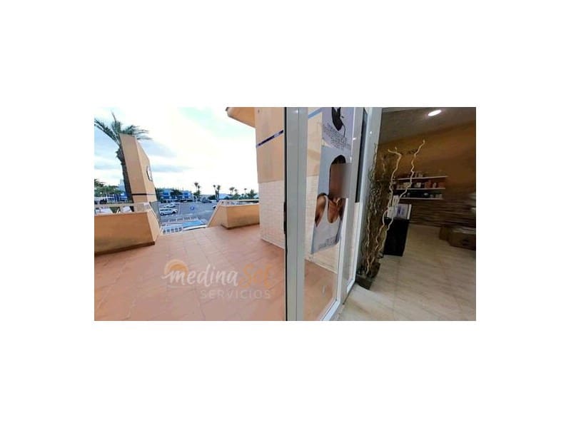 Commerciale in vendita in La Manga del Mar Menor - 375.000 € (Rif: 9359794)