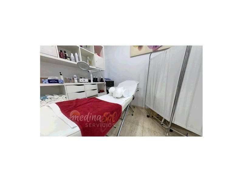 Commerciale in vendita in La Manga del Mar Menor - 375.000 € (Rif: 9359794)