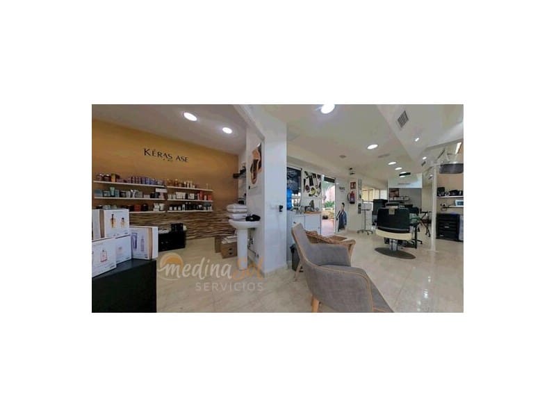 Commerciale in vendita in La Manga del Mar Menor - 375.000 € (Rif: 9359794)