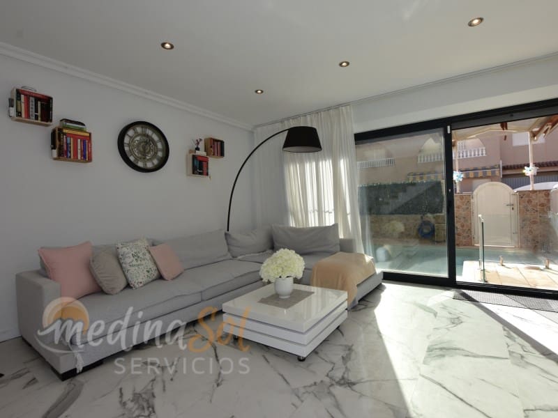 4 makuuhuone Paritalo myytävänä paikassa Islas Menores mukana uima-altaan 
autotalli - 270 000 € (Ref: 9541161)