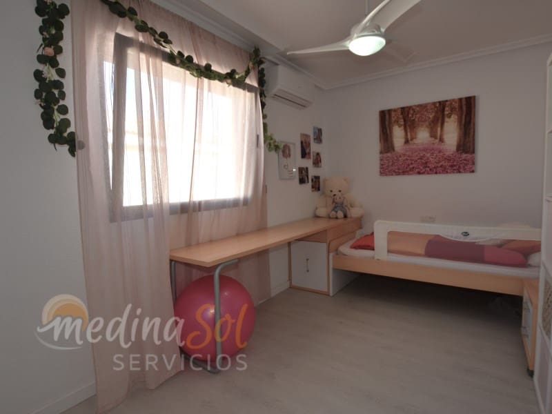 4 makuuhuone Paritalo myytävänä paikassa Islas Menores mukana uima-altaan 
autotalli - 270 000 € (Ref: 9541161)