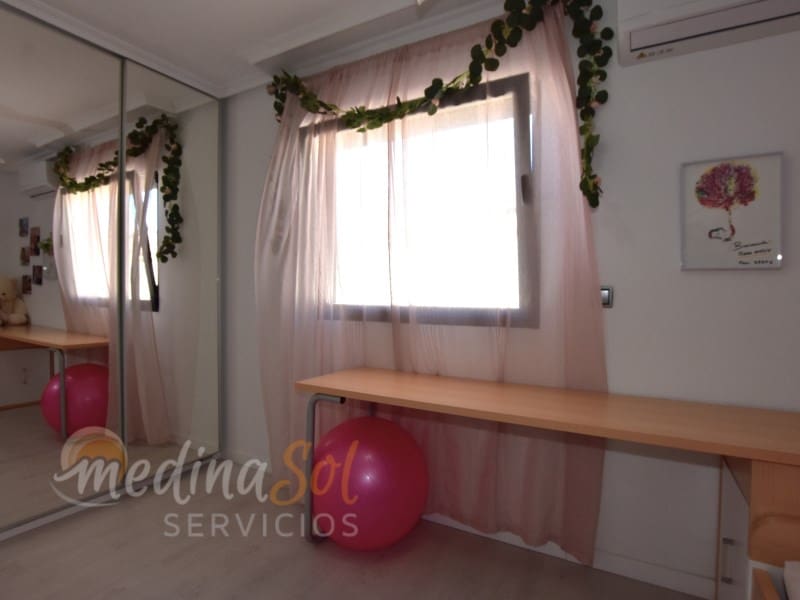 4 makuuhuone Paritalo myytävänä paikassa Islas Menores mukana uima-altaan 
autotalli - 270 000 € (Ref: 9541161)