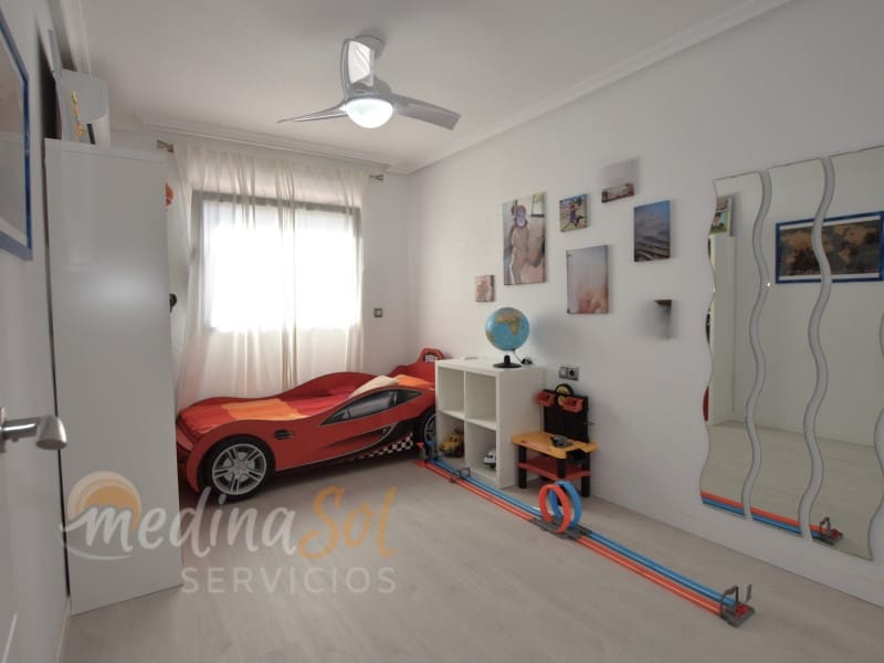 4 makuuhuone Paritalo myytävänä paikassa Islas Menores mukana uima-altaan 
autotalli - 270 000 € (Ref: 9541161)