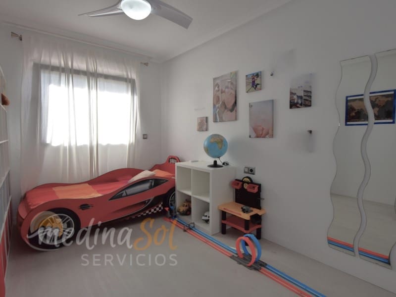 4 makuuhuone Paritalo myytävänä paikassa Islas Menores mukana uima-altaan 
autotalli - 270 000 € (Ref: 9541161)