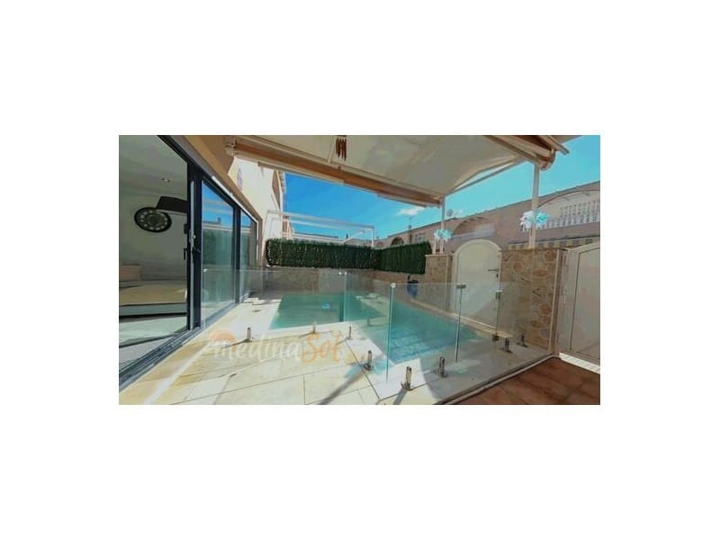 4 makuuhuone Paritalo myytävänä paikassa Islas Menores mukana uima-altaan 
autotalli - 270 000 € (Ref: 9541161)