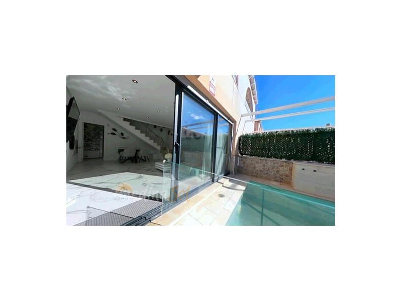 4 makuuhuone Paritalo myytävänä paikassa Islas Menores mukana uima-altaan 
autotalli - 270 000 € (Ref: 9541161)