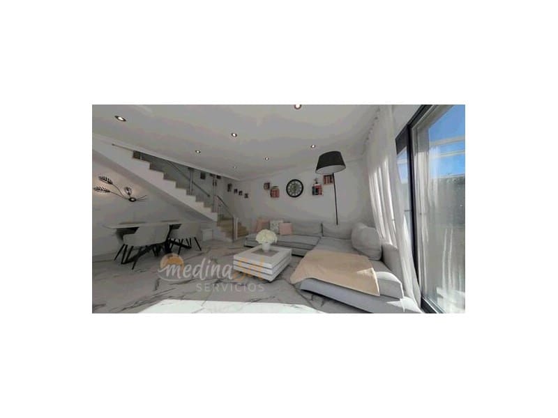 4 makuuhuone Paritalo myytävänä paikassa Islas Menores mukana uima-altaan 
autotalli - 270 000 € (Ref: 9541161)