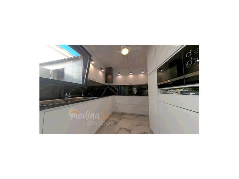 4 makuuhuone Paritalo myytävänä paikassa Islas Menores mukana uima-altaan 
autotalli - 270 000 € (Ref: 9541161)