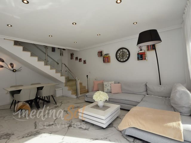 4 makuuhuone Paritalo myytävänä paikassa Islas Menores, Cartagena mukana uima-altaan 
autotalli - 270 000 € (Ref: 9541161)