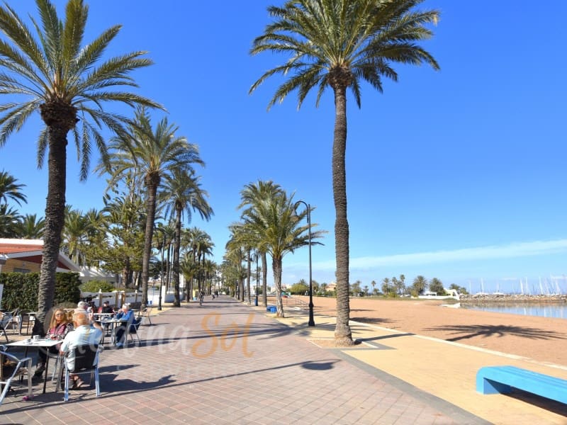 4 makuuhuone Paritalo myytävänä paikassa Islas Menores mukana uima-altaan 
autotalli - 270 000 € (Ref: 9541161)