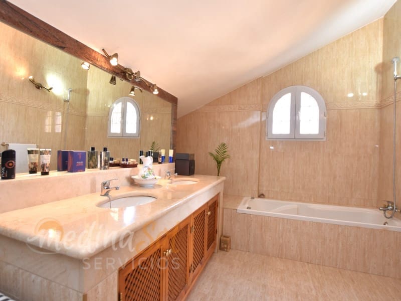 3 sovrum Villa till salu i Playa Honda med garage - 490 000 € (Ref: 9735469)