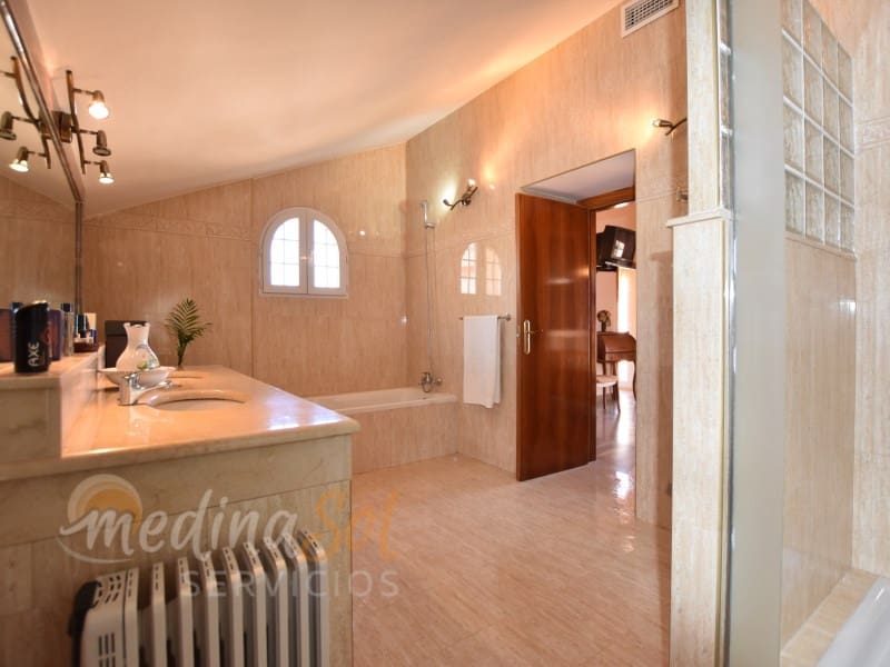 3 sovrum Villa till salu i Playa Honda med garage - 490 000 € (Ref: 9735469)