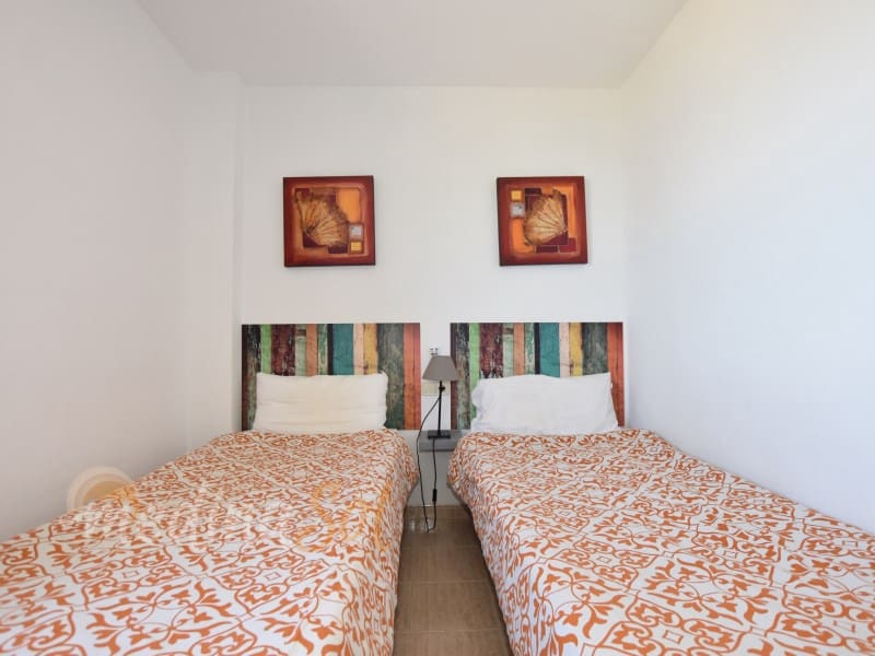 2 bedroom Apartment for sale in Playa Honda with pool - € 135,000 (Ref: 9859848)