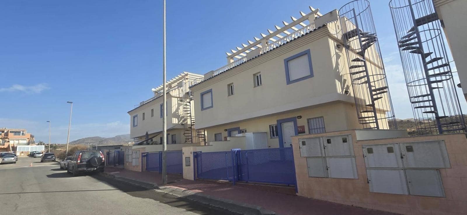 3 bedroom Apartment for sale in Alamillo with pool - € 249,900 (Ref: 10011468)