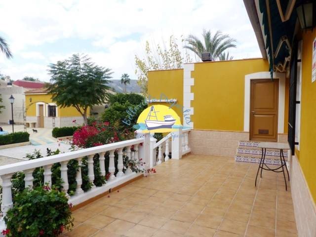 5 soveværelse Finca/Landehus til salg i Totana med swimmingpool garage - € 360.000 (Ref: 6153946)