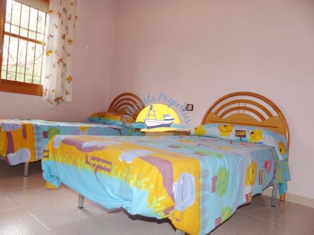 5 soveværelse Finca/Landehus til salg i Totana med swimmingpool garage - € 360.000 (Ref: 6153946)